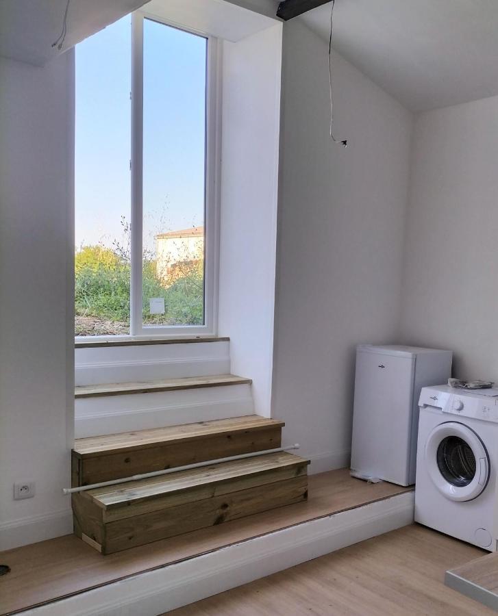 Chez Cali Apartment Eyrans Bagian luar foto